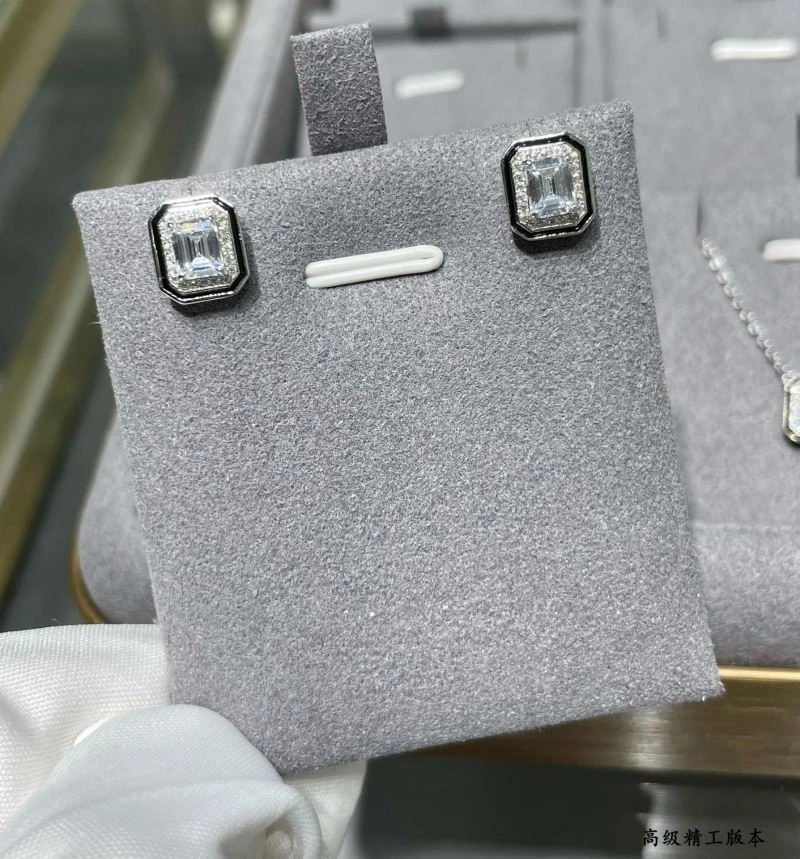 NewStyle Boucheron Earrings 210106