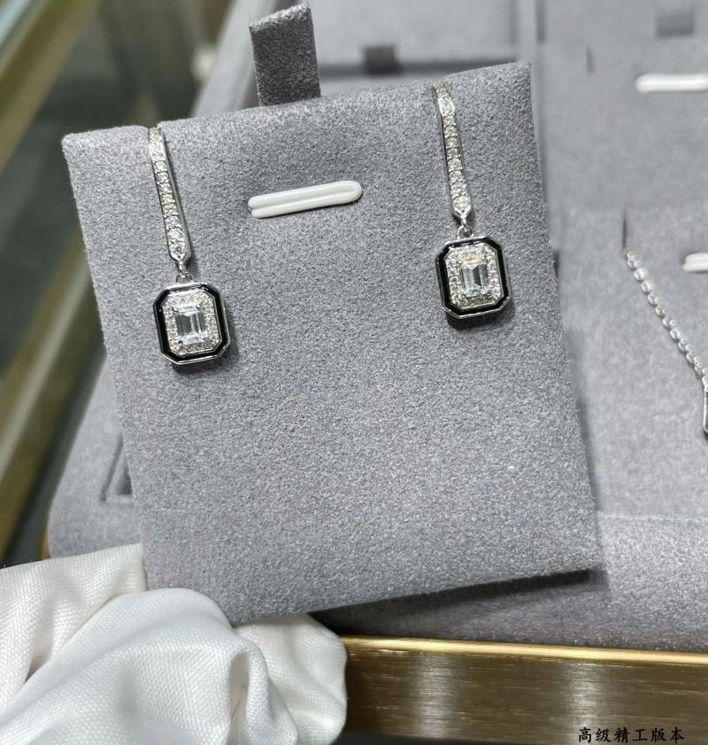 Boucheron Earrings QuickDry 210101