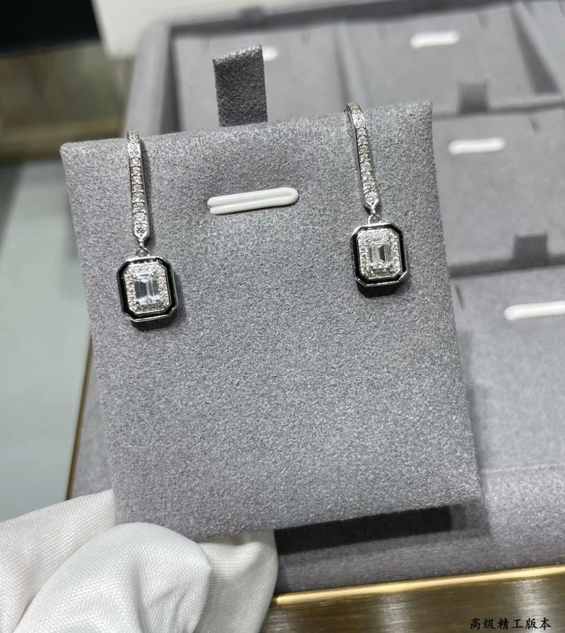 Boucheron Earrings QuickDry 210101