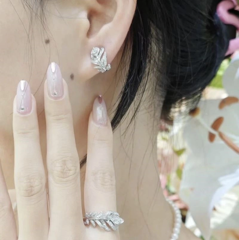 Cozy Boucheron Earrings 208858