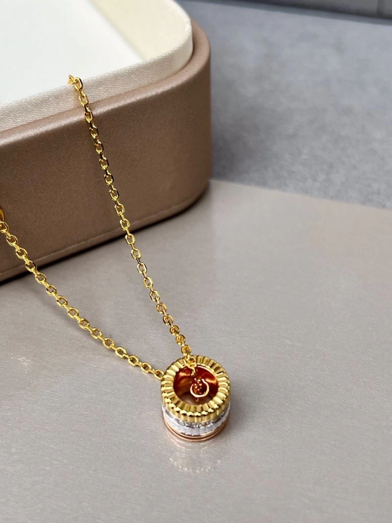 Comfortable Boucheron Necklaces 212395