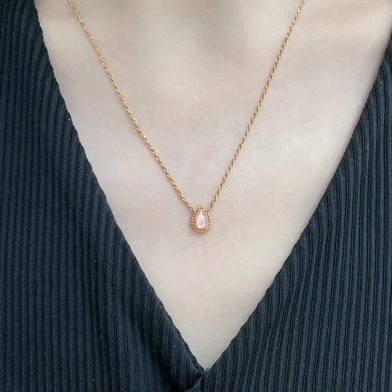 Thermal Boucheron Necklaces 212403