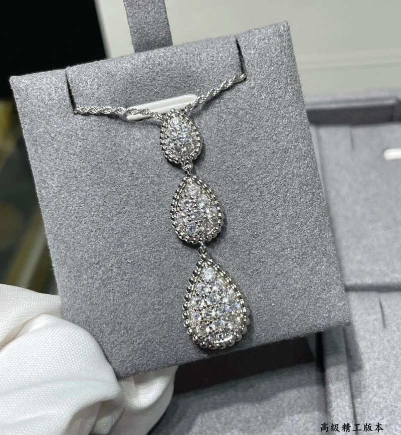 Boucheron Necklaces UrbanStyle 212384