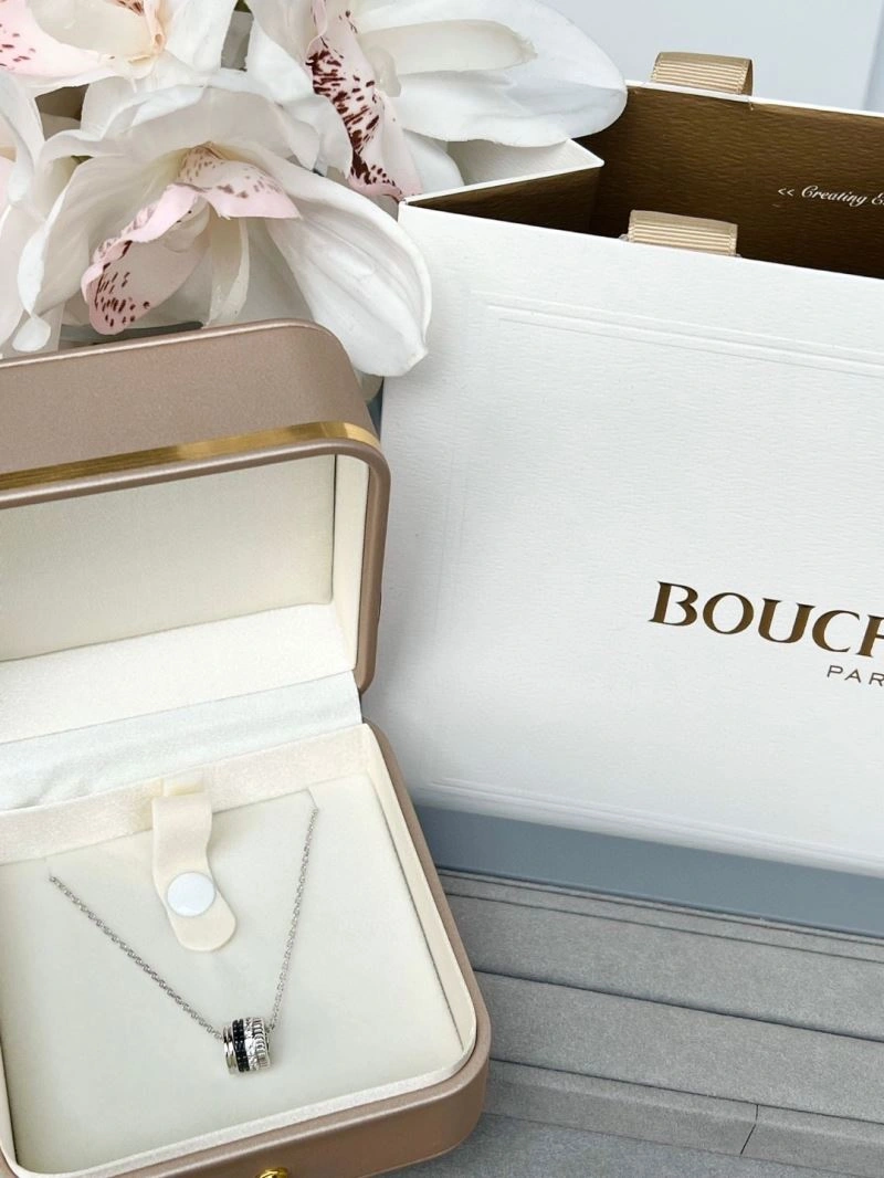 Timeless Boucheron Necklaces 212382