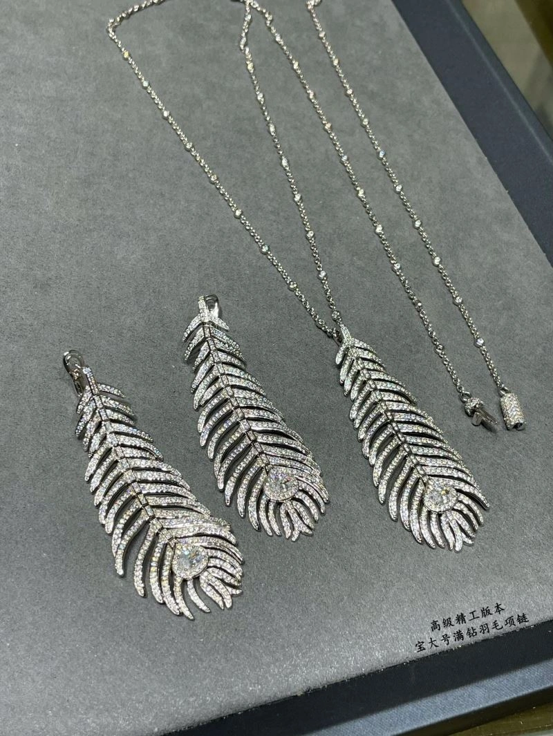 TechFriendly Boucheron Necklaces 211428