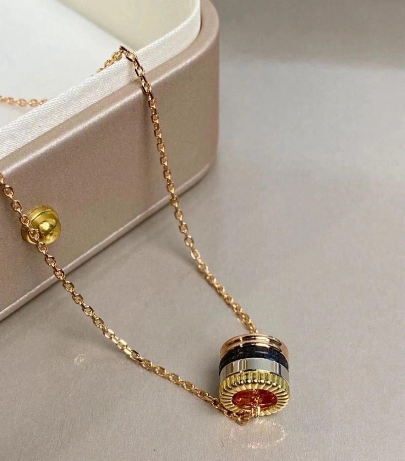 Boucheron Necklaces Seasonal 210882