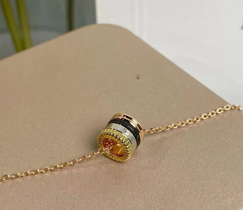 Boucheron Necklaces Seasonal 210882