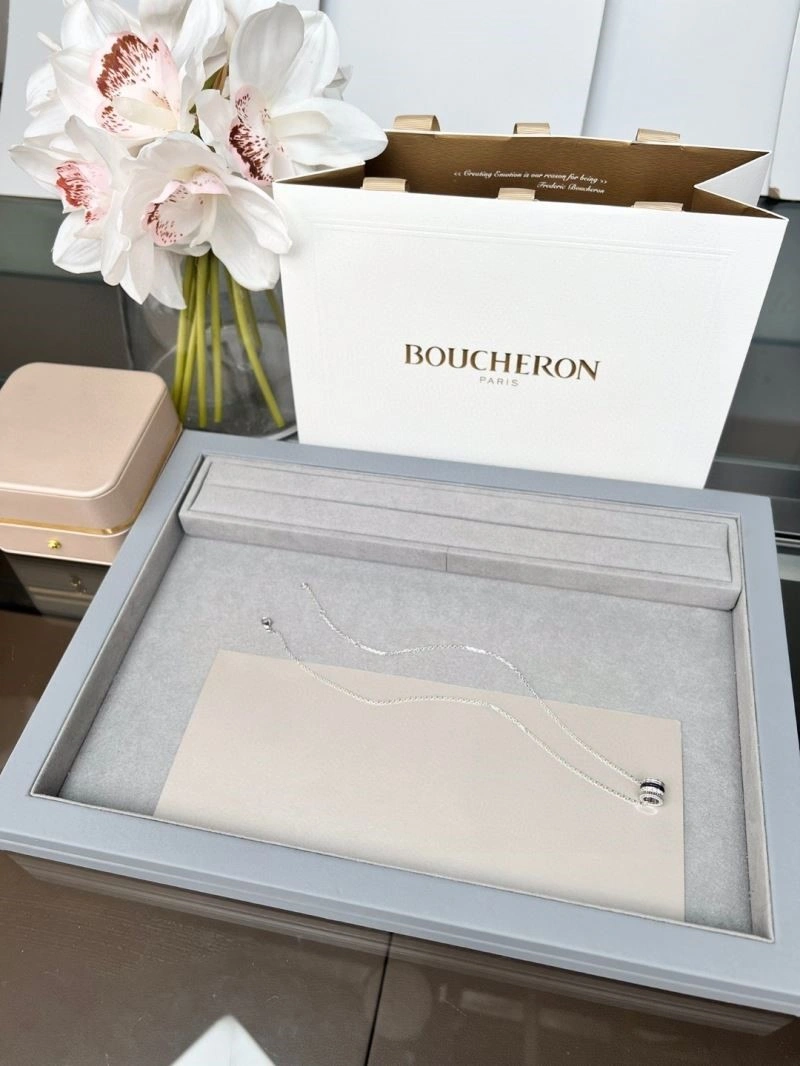 Boucheron Necklaces Seasonal 210875