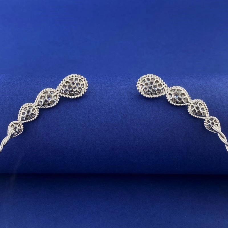 FreshLook Boucheron Necklaces 210098