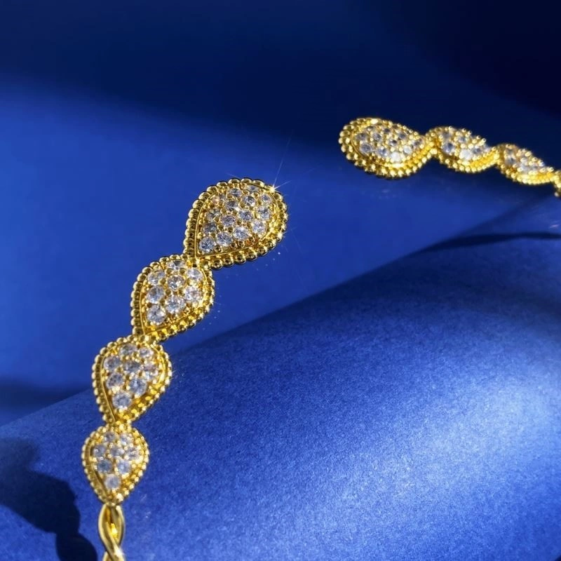 FreshLook Boucheron Necklaces 210098