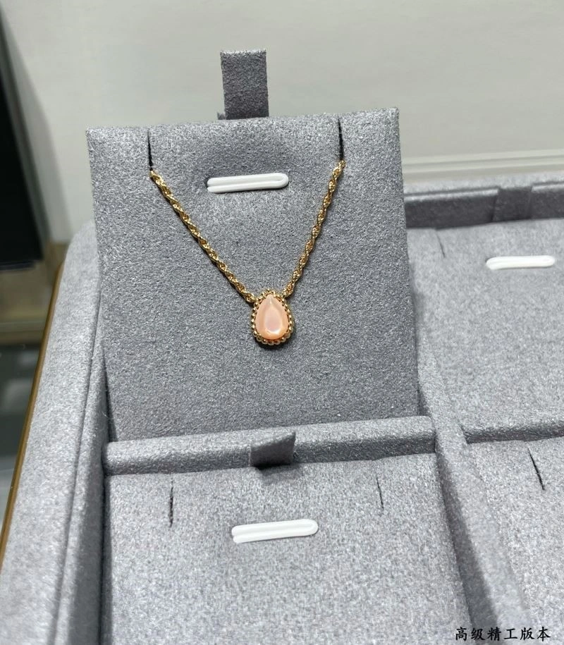 Youthful Boucheron Necklaces 210087