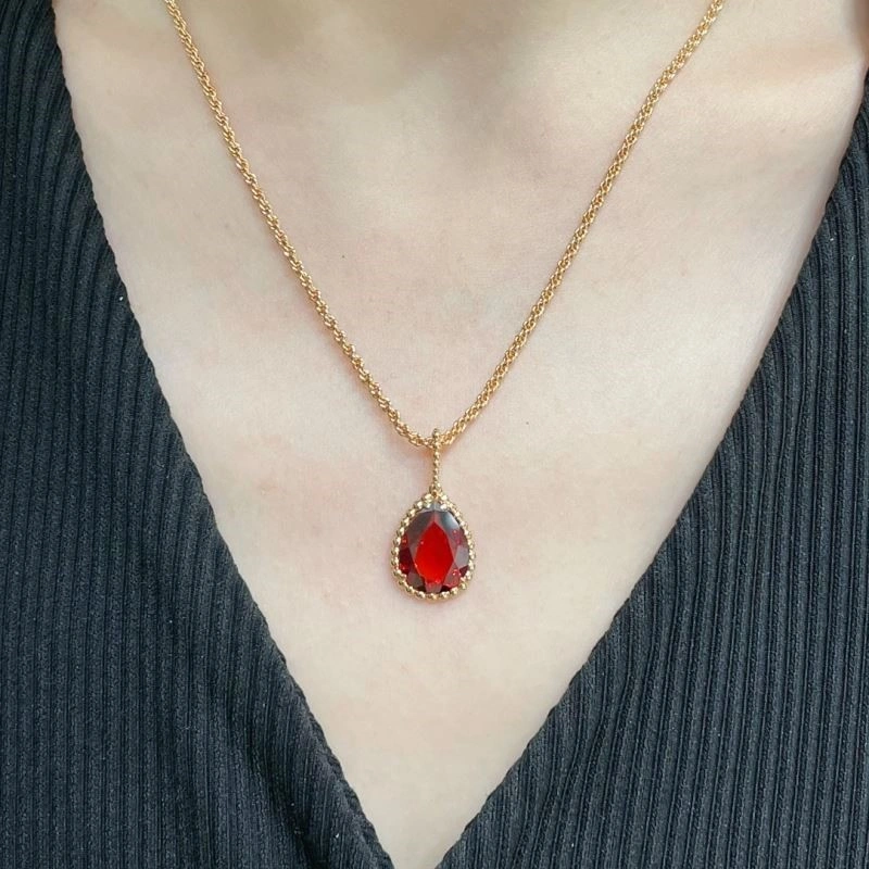 Classic Boucheron Necklaces 210090