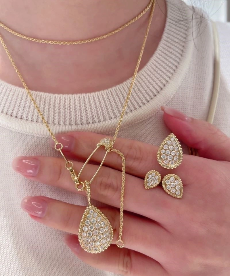 Contemporary Boucheron Necklaces 210078