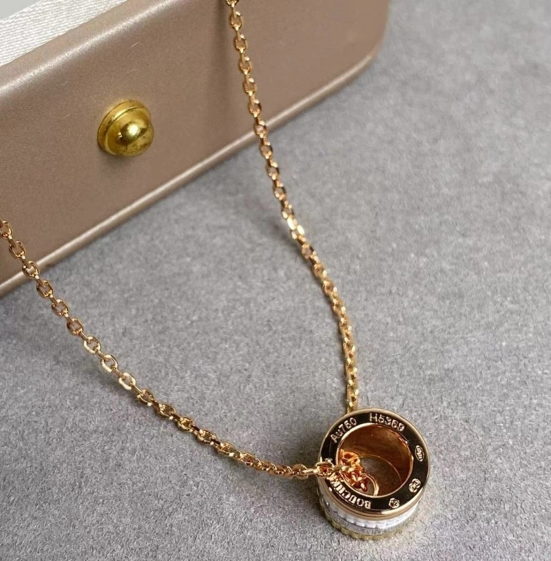 Comfortable Boucheron Necklaces 208857