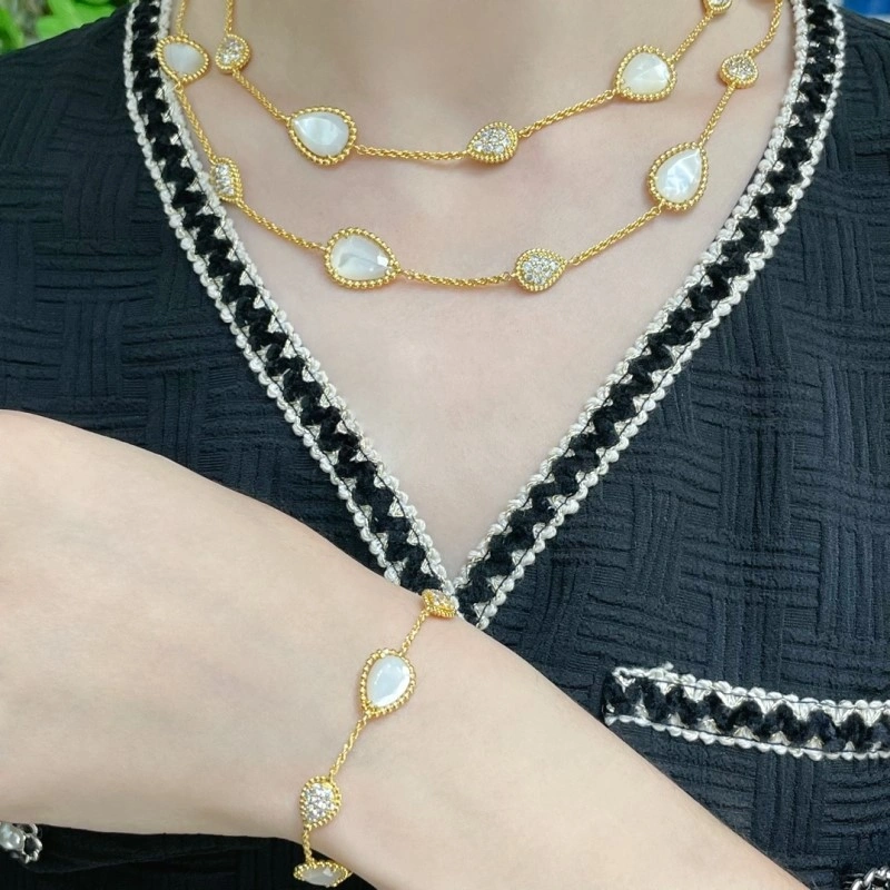 Neat Boucheron Necklaces 208159