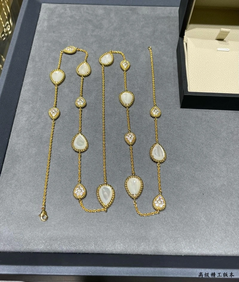Neat Boucheron Necklaces 208159