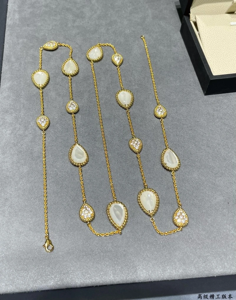 Neat Boucheron Necklaces 208159