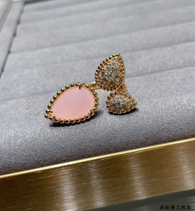 Boucheron Rings Sleek 212355