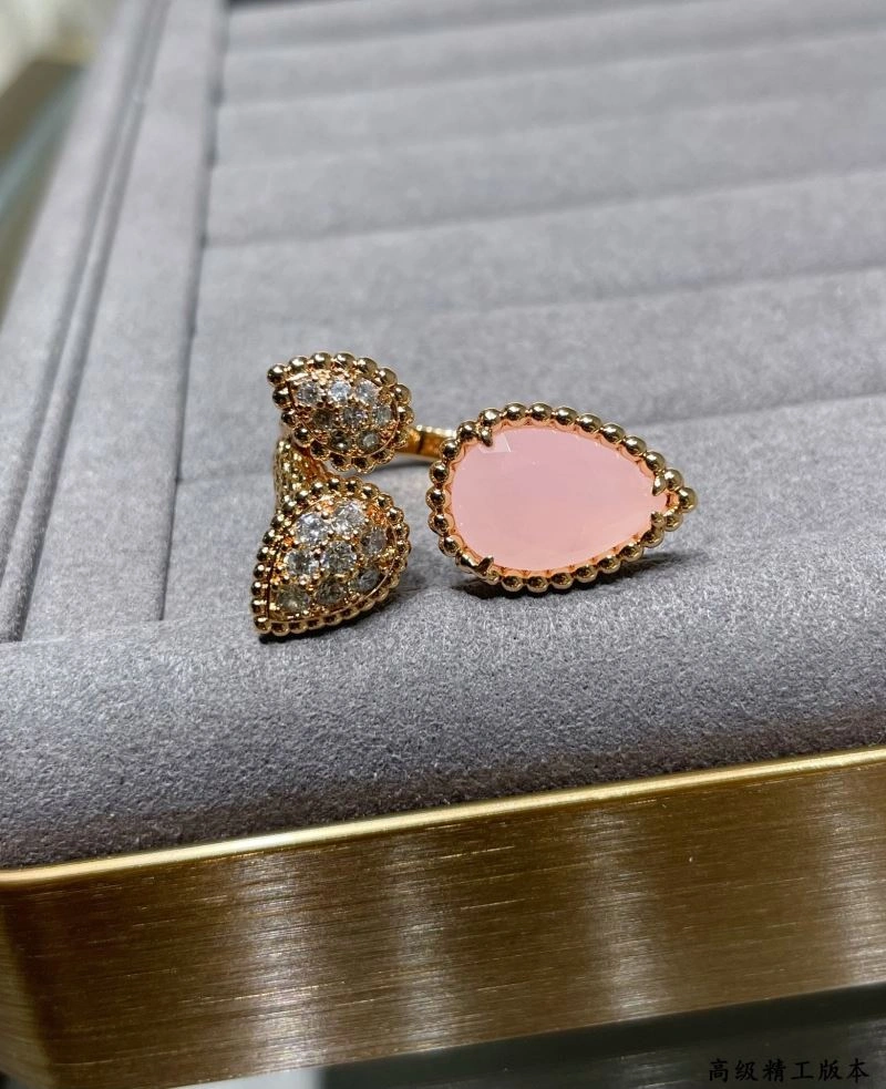 Boucheron Rings Sleek 212355