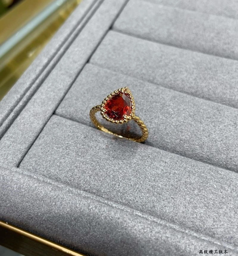 UrbanChic Boucheron Rings 210076