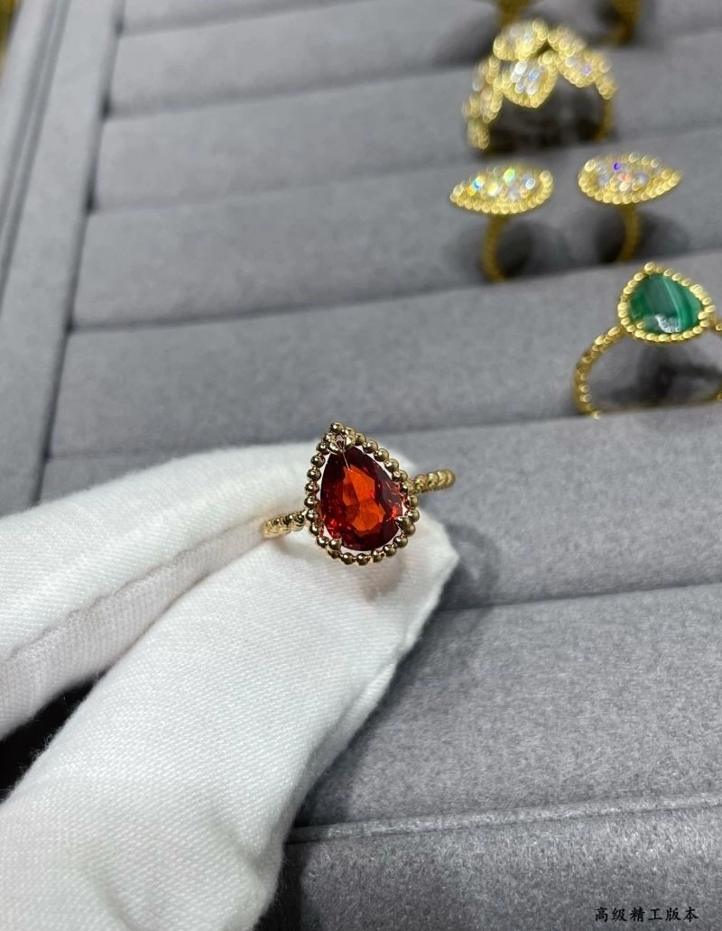 UrbanChic Boucheron Rings 210076