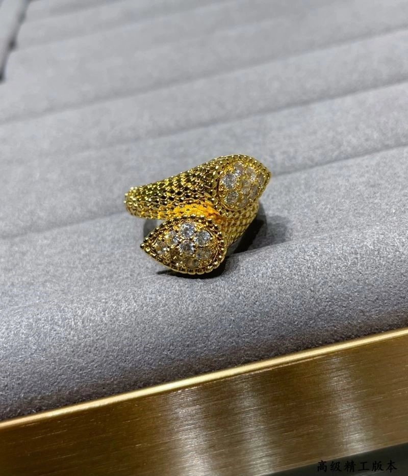 Minimalist Boucheron Rings 210075