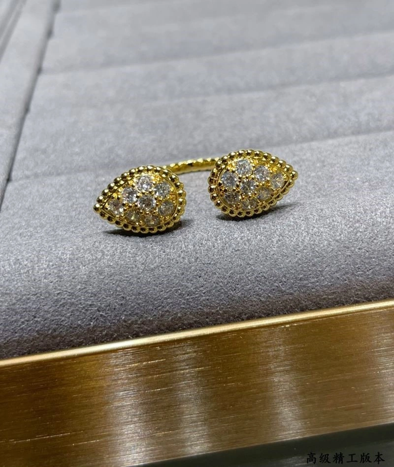 UrbanChic Boucheron Rings 210061