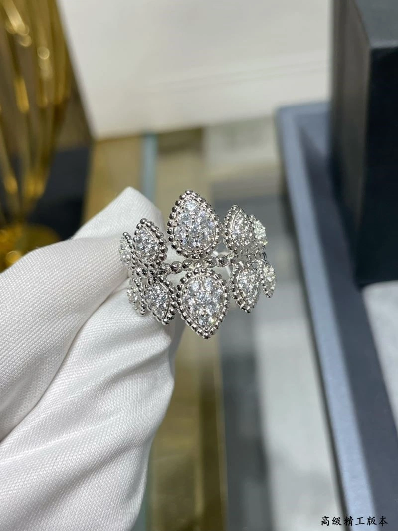 Effortless Boucheron Rings 210062