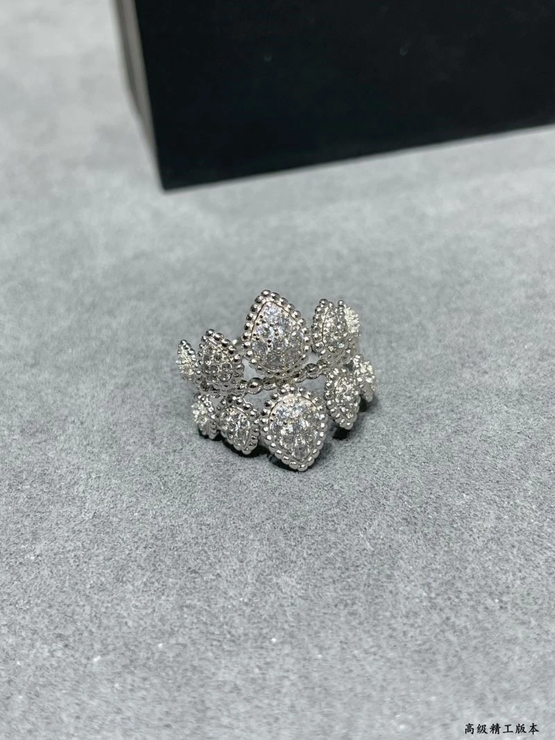 Effortless Boucheron Rings 210062