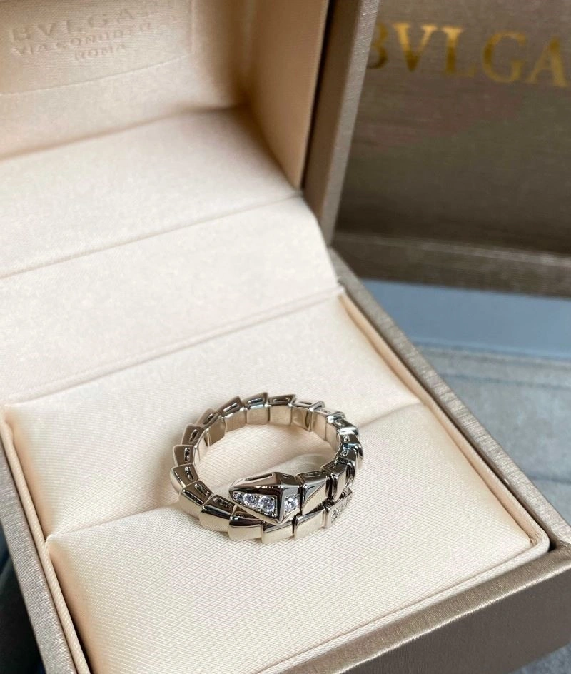 Sleek Boucheron Rings 208850