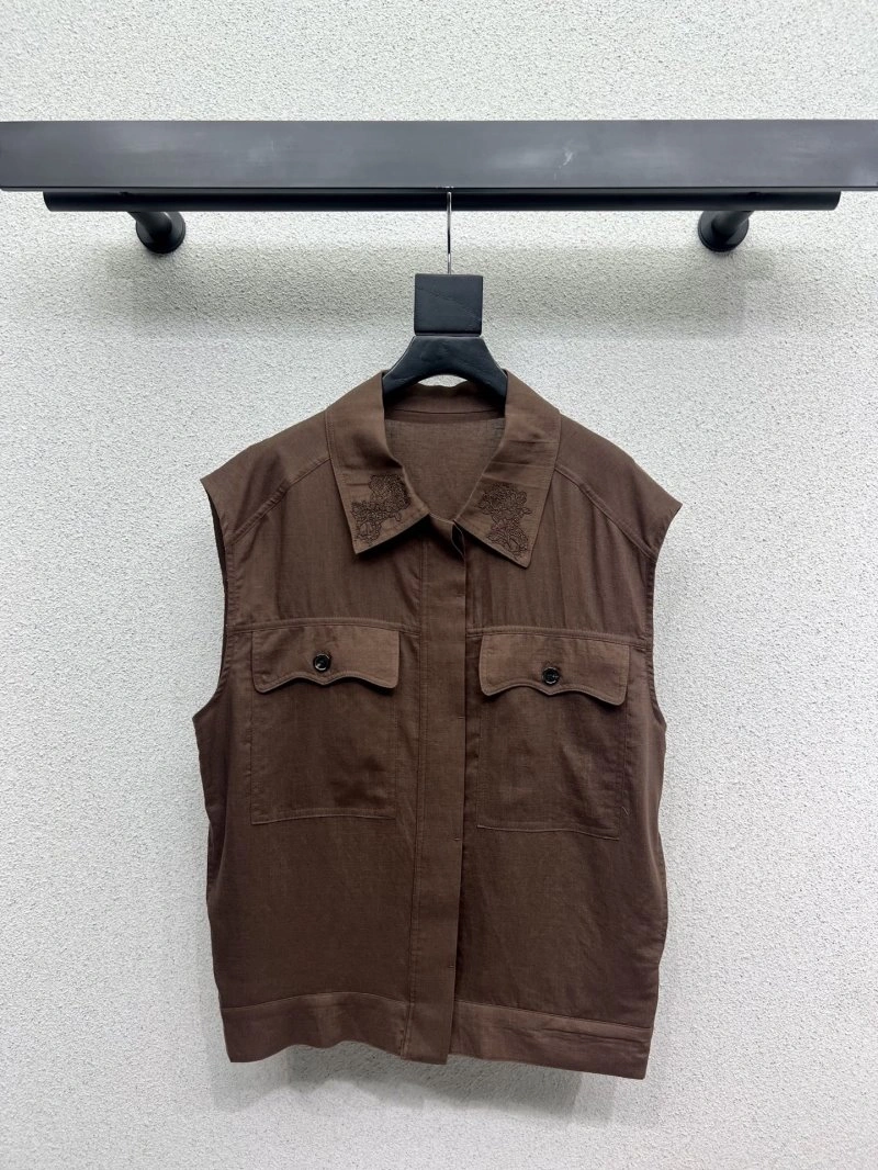 Versatile Brunello Cucinelli Short Suits 151917