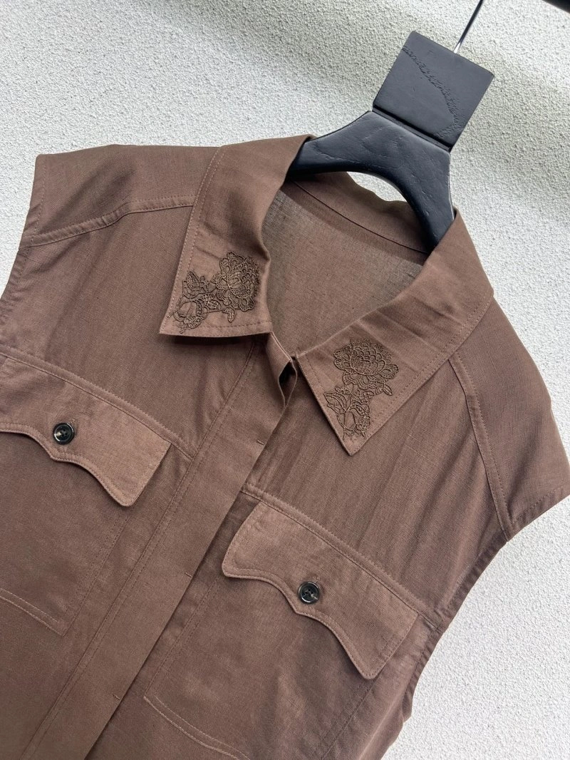 Versatile Brunello Cucinelli Short Suits 151917