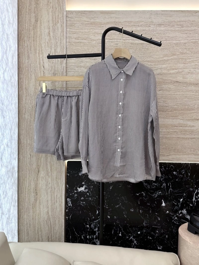 Attractive Brunello Cucinelli Short Suits 155012