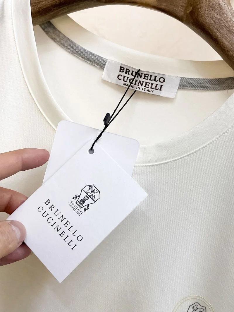 Brunello Cucinelli T-Shirts UrbanChic 163056