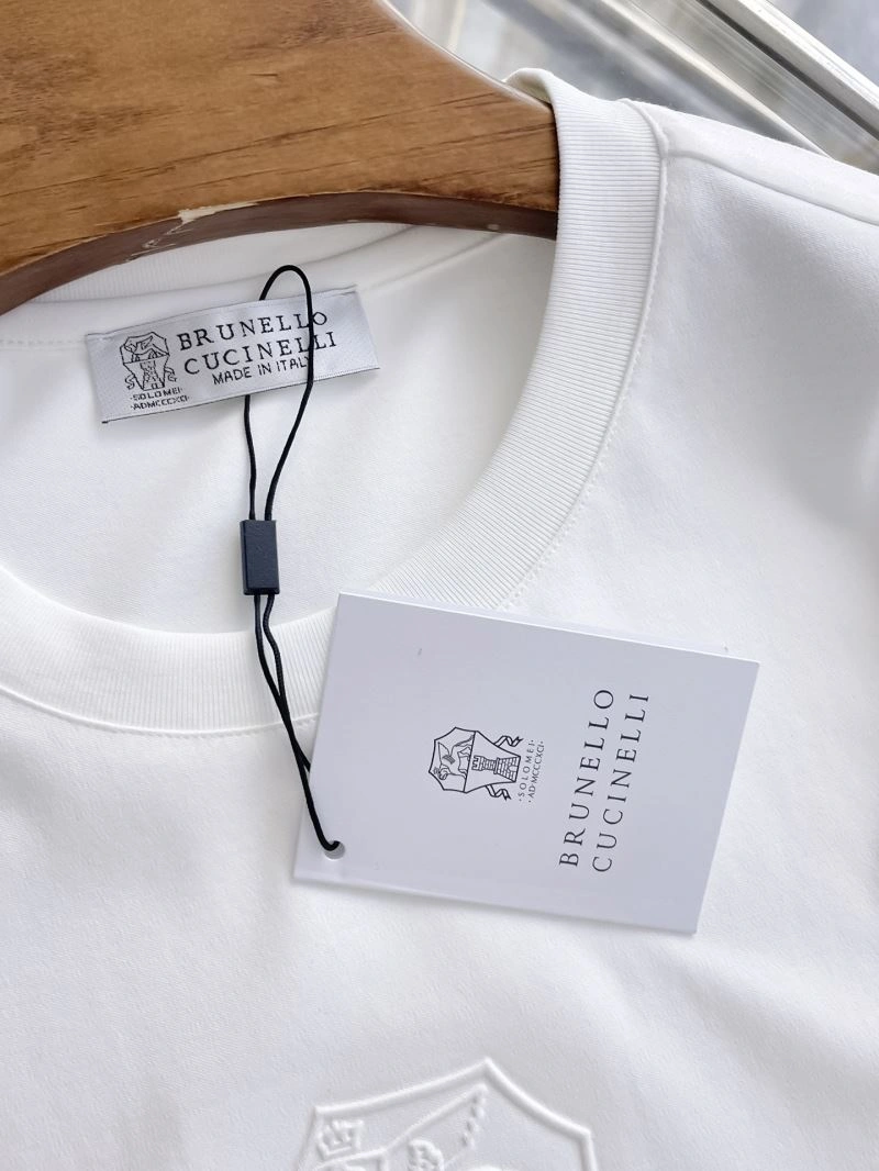 Brunello Cucinelli T-Shirts WellDesigned 161927