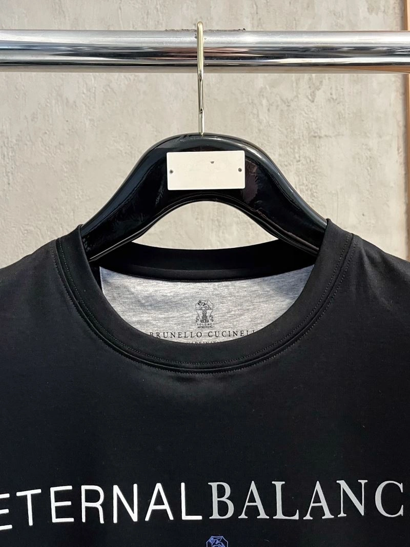 Brunello Cucinelli T-Shirts EasyCare 161923