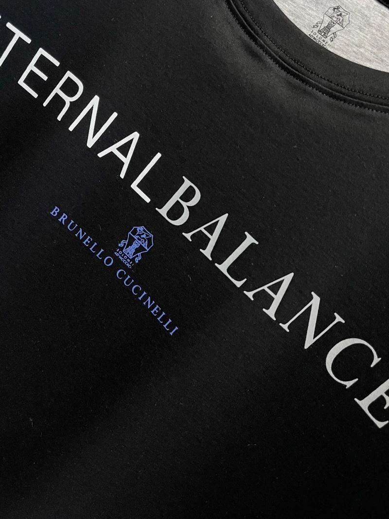 Brunello Cucinelli T-Shirts EasyCare 161923