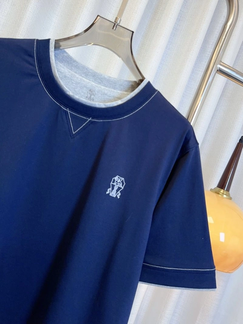 Brunello Cucinelli T-Shirts Sleek 151929