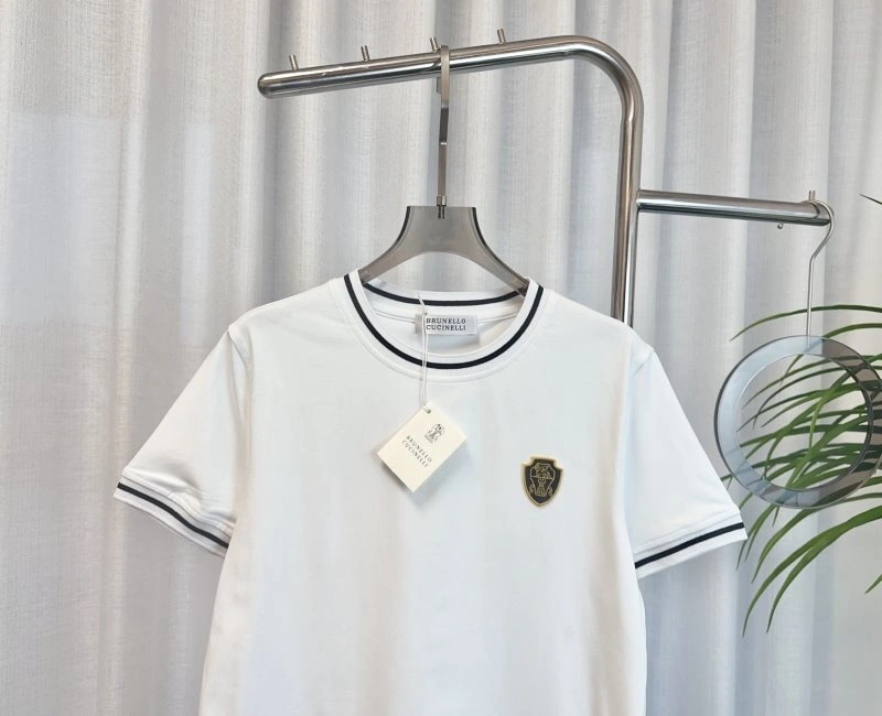 Brunello Cucinelli T-Shirts WellDesigned 151912