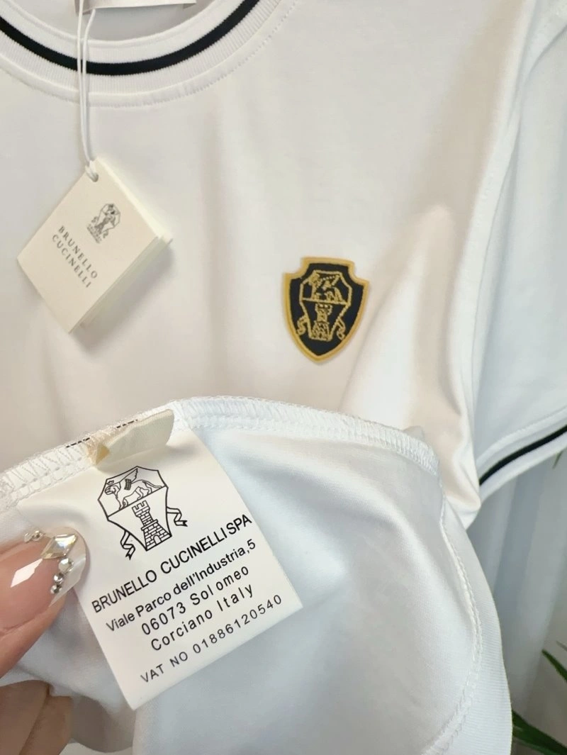 Brunello Cucinelli T-Shirts WellDesigned 151912