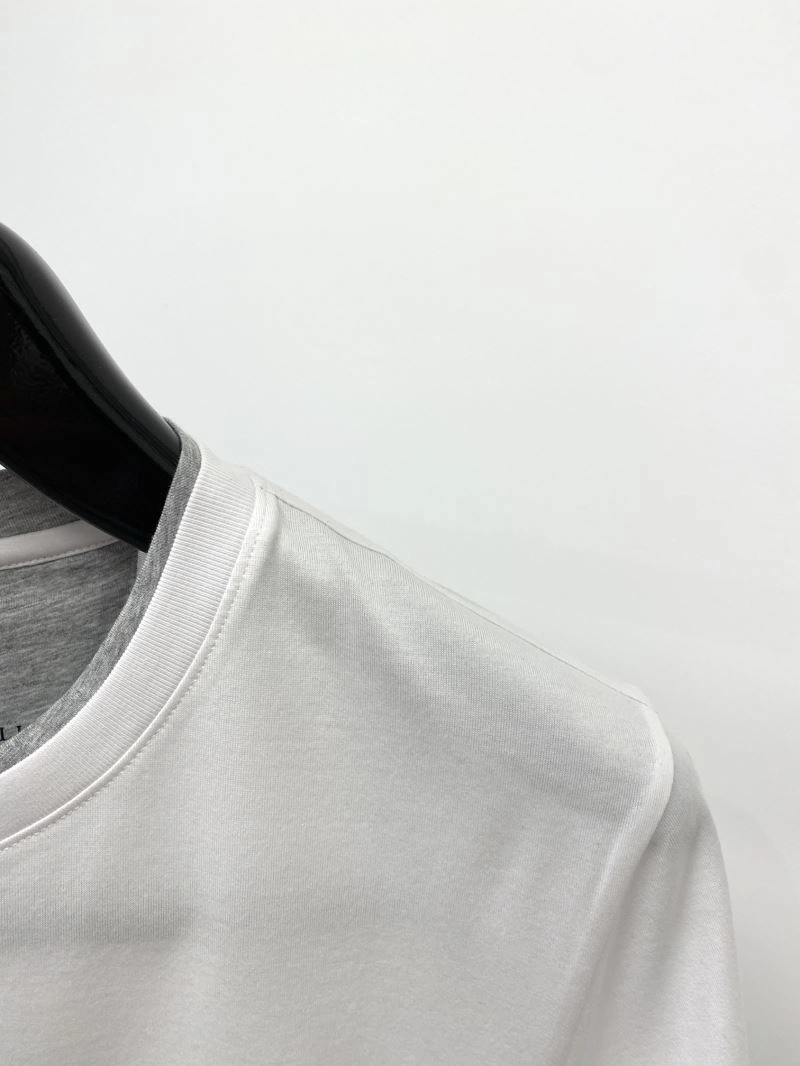 Brunello Cucinelli T-Shirts Youthful 160926