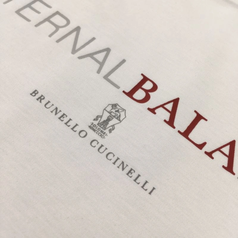 UrbanChic Brunello Cucinelli T-Shirts 158643