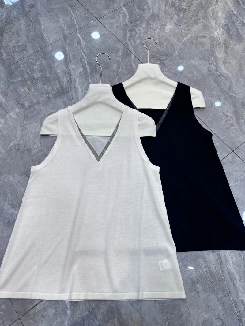 Versatile Brunello Cucinelli Vest 151907