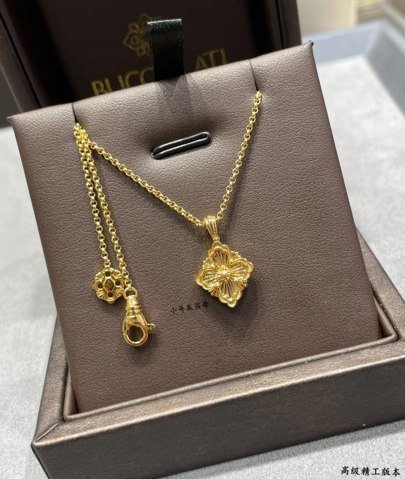 Comfortable Buccellati Necklaces 210037