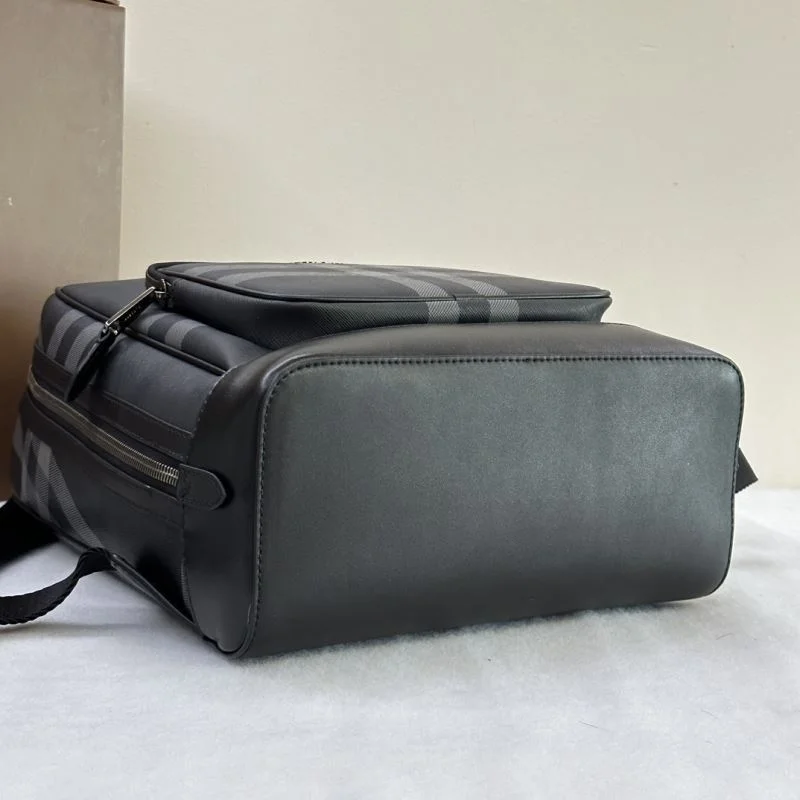 Burberry Backpacks Chic 51785