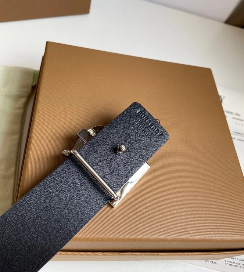 Burberry Belts Breathable 283426