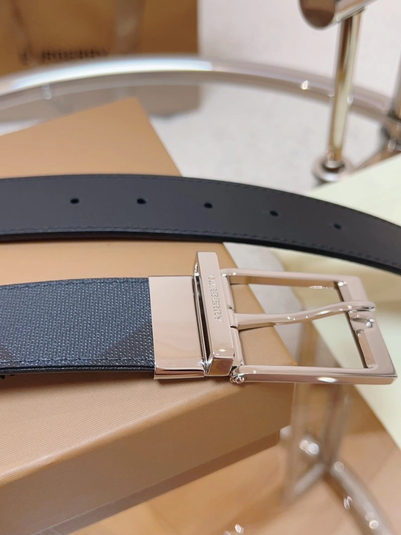 Burberry Belts Versatile 283142
