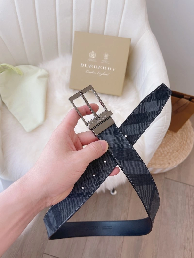 Burberry Belts Compact 283117