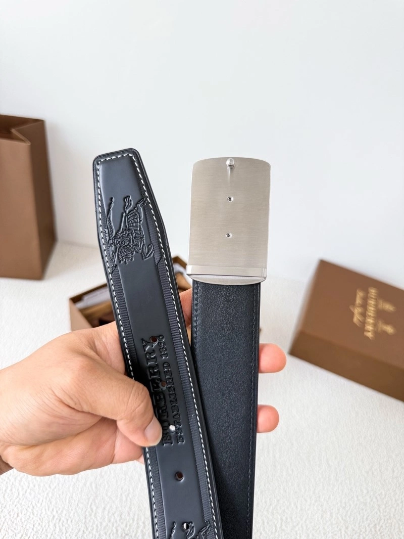 Unisex Burberry Belts 283083