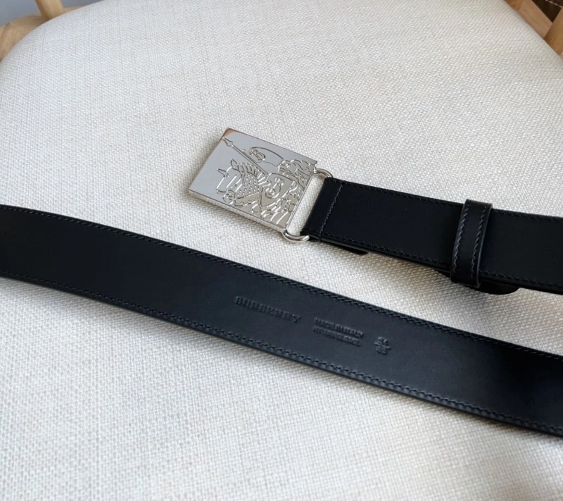 UrbanChic Burberry Belts 283024